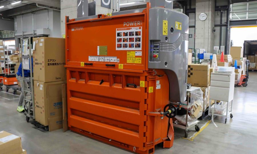 LA COMPACTACIÓN DE CARTÓN REDUJO EL TIEMPO EN UN 75 % EN UN CENTRO LOGÍSTICO DE JAPÓN